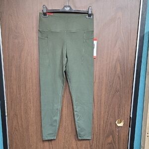 Danskin Size M Olive Green High Rise Cropped Leggings
